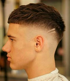 Haircut For Men Fade, Mens Haircuts Short Hair, Gents Hair Style, Haircut For Men, Men Haircut Curly Hair, Crop Hair