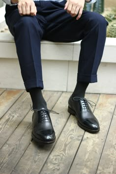 Black Oxford Shoes Outfit Men, Blazers Shoes, Exclusive Shoes, Sweater Gift, Black Cap, Toe Designs, Kuwait, Bosnia And Herzegovina