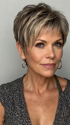 Edgy Stylish Short Hairstyles for Women Over 50 Ideas for Asymmetrical Pixie 💄 Pixie Haircut Square Face, Short Shaggy Haircuts Choppy Layers, Short Pixie Hairstyles, Short Hair Back, Short Shaggy Haircuts, Wedge Hairstyles, Elegant Bun, Short Hair Images, Short Haircut Styles