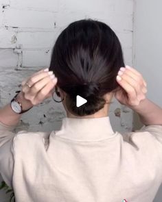 Mᴇʟʙᴏᴜʀɴᴇ Hᴀɪʀsᴛʏʟɪsᴛ Sᴜɴɴʏ on Instagram: "Low bun for medium hair🤍 @jisu_sunny @jisusalon _  easy low bun tutorial when I had shorter hair, still love this style😊🙌🏻 . . . . . . . . #hairtutorial #lowbunhairstyle #hairstyling #melbournehairdresser #mediumhairstyles #melbournehairsalon #hairvideo #멜번미용실" Meghan Markle Low Bun, Easy Classy Low Bun, Low Bun Tutorial Medium Hair, Low Bun For Mid Length Hair, Low Bun Shoulder Length Hair, Simple Low Bun Medium Hair, Medium Hair Low Bun Tutorial, Easy Bun Tutorial For Medium Hair, Low Updo Easy Short Hair