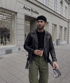 Rocker Style Men, Oxford Outfit, Erik Forsgren, Outfit Informal, Nike Sneakers Mens, Loafers Outfit, Walking Outfits, Rocker Style, Popular Fashion