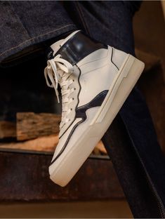 Baskets - Vinson - Blanc Cassé & Bleu Lucivert - Homme - Bobbies Blue High Tops, Oxford Platform, Wedge Loafers, Platform Clogs, Best Laptops, Boot Pumps, Clean Shoes, Boots Knee, Blue Colour