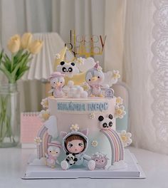 there is a cake that looks like it has animals on it