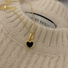 Simple yet classy design- just the way we like it. It comes with a double-sided heart pendant in black and white. Material: Metal. Cute Heart Jewelry, What To Gift Your Mom, Big Jewelry Necklace, Downtown Girl Jewelry, White Heart Necklace, Jewllery Ideas, Cute Pendants, Black Heart Necklace, B Necklace