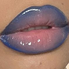 Dramatic Eyeshadow Looks, Lip Makeup Art, Halloween Lip Makeup, Lip Makeup Ideas, Blue Makeup Look, Drag Make-up, Halloween Costume Idea, Face Art Makeup, Graphic Makeup