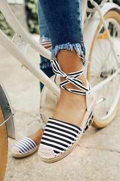 Chrochet Slippers, Flat Lace Up Shoes, Trending Womens Shoes, Chic Maxi Dresses, Best Flats, Stylish Summer Outfits, Impressions Online Boutique, Coast To Coast, Women Clothing Boutique