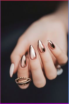 Almond Nails With Gold Lines, Swag Nails Almond, Almond Tip Nails Designs, Almond Nails Rose Gold, Rose Gold Almond Nails, Gold Shimmer Nails, Gold Metallic Nails, Fall Almond Nails Ideas, Rose Gold Metallic Nails