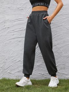 Casual Wide-leg Sweatpants For Sports, Sporty Baggy High-waist Sweatpants, Sporty High-waisted Sweatpants For Streetwear, Baggy Full-length Sweatpants For Jogging, Black High-waisted Sporty Sweatpants, Aesthetic Sweatpants, Sweatpants Outfit Women, Sweatpants Aesthetic, Outfit Sweatpants