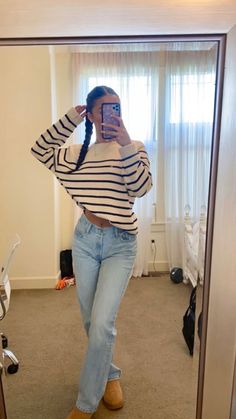 Outift Inspo Clean Girl, School Outfit Inspo Clean Girl, Basic College Fits, Vinilla Girl Outfit Ideas, Simple Clean Girl Outfits, Cute Outfits Clean Girl, College Girl Aesthetic Outfits, Clean Girl Asthetics Outfit, Spring Picture Outfits For School