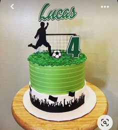 Soccer Theme Party Decorations, Soccer Cakes For Boys, Soccer Theme Birthday Cake, Soccer Cake Ideas For Boys, Soccer Cake Ideas, Cake Bola, Birthday Cake Soccer, Soccer Theme Cake