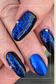 Blue Halloween Nails Blue Halloween Nails, Blue Nail Ideas, Halloween Nails Ideas, Bee Nails, Blue Halloween, Traditional Halloween, Halloween Manicure