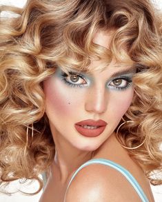 70’s Makeup Looks, 70’s Makeup, Nikki Makeup, 1980s Aesthetic, Sarah Brown, Curly Hair Trends, 80s Makeup, London Photographer, Eye Makeup Art