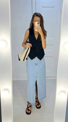 Maxi Skirt Denim Outfit, Jeans Skirt Outfit Summer, Jeans Maxi Skirt Outfit, Maxi Jeans Skirt Outfit, Denim Maxi Skirt Outfit Summer, Long Jeans Skirt Outfit, Long Skirt Summer Outfit, Maxi Denim Skirt Outfit, Denim Skirt Outfit Summer