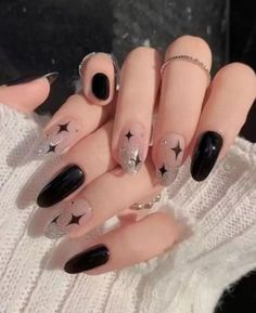 Minimal Black And Silver Nails French Manicure Long Nails, Easy Nails, Nailed It, Silver Nails, Prom Nails, Glitter Nail Art, Black Nails, Nail Designer