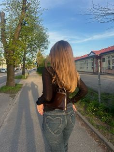 #ootd #style #outfit #heart #jeans #blonde #hair #bag #aesthetic #pinterest #model #fashion Street Style, Hair