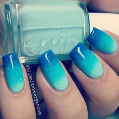 Use aquatic nail colours to mimic dreamy days spent by the water. Blue Ombre Nails, Ombre Nail Art Designs, Unghie Sfumate, Nagel Tips, Nail Art Ombre, Pretty Designs, Gradient Nails