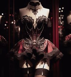 Burlesque Aesthetic, Queen Outfits, Burlesque Costume, Clothing Design Sketches, Old Fashion Dresses, Mode Inspo, Really Cute Outfits