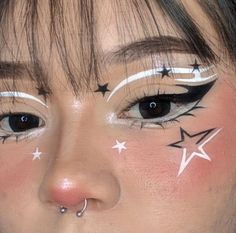 Cute Eye Makeup, Graphic Makeup, Star Makeup, Smink Inspiration, Dope Makeup, Eye Makeup Designs, Edgy Makeup, Creative Eye Makeup