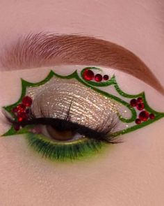 Christmas Make Up Looks, Simple Christmas Makeup, Makeup Looks Christmas, Makeup Ideas Christmas, Makeup Looks Simple, Eyeliner Idea, Makeup Verde