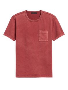 Supremely soft and remarkably durable, our American-grown SUPIMA® cotton tees are your go-to for every day, made with a specially-knit jersey that resists pilling and shrinking for one perfect, pulled-together tee.  Crew-neck.  Chest pocket.  Short sleeves.  Straight hem with vented sides is 0. 5" longer at back.  Produced in a facility that runs P. A. C. E.  – Gap Inc. 's program to educate and empower women in the communities where our products are made.  Learn more HERE Standard fit.  Short s Casual Soft-washed Red T-shirt, Sporty Washed Cotton T-shirt, Soft-washed Red Cotton T-shirt, Red Soft-washed Cotton T-shirt, Cotton Crew Neck T-shirt For Everyday, Sporty Washed Short Sleeve T-shirt, Soft-washed Crew T-shirt For Everyday Wear, Sporty Crew Neck Soft-washed T-shirt, Soft-washed Crew Neck T-shirt For Everyday