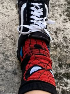 Spider Man Core, Spider Man Clothes, Best Sandals For Men, Spider Man Aesthetic, Best Sneakers For Men