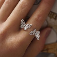 Ring Butterfly, Double Butterfly, Silver Gold Jewelry, Diamond Jewelry Designs, Butterfly Ring, Fancy Jewellery, Butterfly Jewelry, Fancy Jewelry