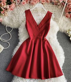 Simple A line v neck short dressFabric: blendedColor: red, blackSize(cm): S, MS length 80 bust 90-100M length 81 bust 94-104For more pictures or videos of the dress, please contact us, thank you. Red A-line V-neck Dress For Spring, Red V-neck Dress For Date Night, Elegant Red V-neck Dress For Date Night, Elegant Red V-neck Mini Dress, Red Fitted A-line V-neck Dress, Elegant Red V-neck Sleeveless Dress, Knee-length Red V-neck Party Dress, Red V-neck Dress With Surplice Neckline For Evening, Red Knee-length V-neck Party Dress