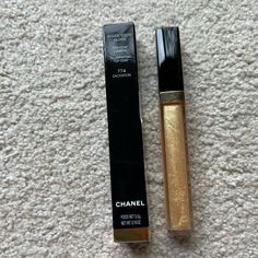 Sold Out Everywhere Extremely Rare Chanel Rouge Coco Gel Gloss Brilliant 774 Excitation Gold Lip Gloss New In Box Chanel Lipgloss Set, Chanel Lip Gloss Aesthetic, Chanel Lip Balm, Gloss Chanel, Gold Lip Gloss, Chanel Lip Gloss, Minimalistic Makeup, Cute Cosmetics, Chanel Lip