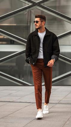 Men Outfit Autumn Casual, Sport Coat Casual Mens Fashion, Mens Casual Going Out Outfit, Men’s Sporty Casual, Men’s Minimal Outfit, Mens Trendy Fall Outfits, Men’s London Outfits, Men Outfit For Winter, Mens Clothing Styles Fall 2023