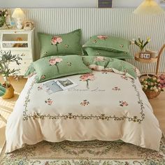 100%Cotton Soft Breathable Duvet Cover Set Queen King 4Pcs Flower Bedding Set.   "This pin contains affiliate links, which means I may earn a commission at no cost to you extra for you". 
 #affiliate #advertising"