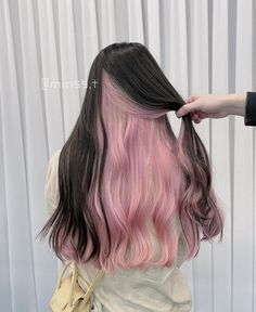 Aesthetic Hair Color, Pink Peekaboo Hair, Hidden Hair Color, Peekaboo Hair Colors, Korean Hair Color, Hair Color Underneath, Peekaboo Hair, Perfect Hair Color, Colour Hair