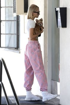 Hailey Baldwin Street Style, Hailey Baldwin Style, Fest Outfits, Looks Street Style, Hailey Baldwin, Dakota Johnson, Celebrity Outfits