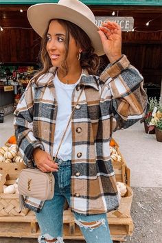 Brown Oversized Flannel - Isla + Saige Shackets For Women, Long Sleeve Loose Blouse, Fall Winter Coat, Buttoned Shirt, Orange Plaid, Gray Plaid, Fall Fits, Loose Blouse, Plaid Print