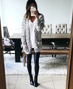 Womens Leggings, Sweaters And Leggings, Beauty And Fashion, Ladies Dress Design, Fall Winter Outfits