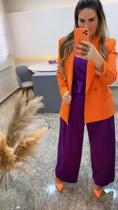 Outfits Con Blazer Naranja, Color Blocking Outfits Summer, Bright Blazer Outfit, Orange Blazer Outfits, Fancy Short Dresses, Orange Blazer