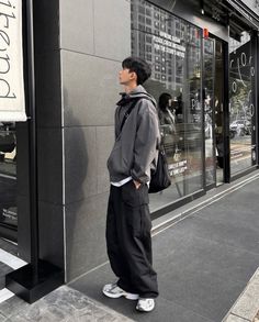 Asian Guy Style Casual, Fits For Asian Guys, Korean Guy Street Wear, Asian Guy Streetwear, Korean Male Grunge Outfits, Asian Fits Aesthetic Men, Outfit Inspo Korean Style Men, Streetwear Fashion Korean Men, Men’s Korean Street Fashion