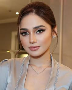 #makeuplover #beautyobsessed #makeuptips #glamgoals #makeupaddict Makeup Arab, Pageant Makeup, Membentuk Alis, Mekap Mata, Glam Wedding Makeup, Bold Makeup Looks