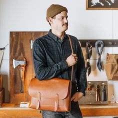 With this premium workshop offering, Tyler Axtell leads a thorough introductory leather craftsmanship workshop in how to saddle stitch your own leather messenger bag in one of two sizes. If you own the tools & materials highlighted in our full workshop kit, we invite you to explore this crafting technique with the video instruction of our artist. Tyler is a craftsman and artist with a passion for leatherworking and a focus on building sustainable, durable, high quality personal goods for adventu Leather Bag Making, Small Binder, Leather Wallet Pattern, Saddle Stitch, Leather Scraps, Wallet Pattern, Veg Tan Leather, Leather Bags Handmade, Custom Paper