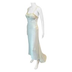 Gianni Versace S/S 1997 Runway Embroidered Lace Ivory Evening Dress Gown IT 38 Look 92 from the Spring 1997 Collection in black version. Versace Bridal, Versace Wedding Dress, Versace Wedding, Vintage Versace Dress, Ivory Evening Dress, A Lot Of Clothes, Ivory Gown, Pearl Lace, Versace Dress