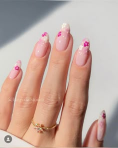 Pink Flower Nails, August Nails, Flower Nail Designs, Girly Acrylic Nails, Flower Nail Art, Bobby Pin, Classy Nails, Nail It