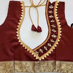 Latest Blouse Neck Designs, Chudi Neck Designs, Durga Ji, Lace Blouse Design, Patch Work Blouse Designs, Latest Bridal Blouse Designs, Thread Bangles Design, Latest Blouse Designs Pattern, Kids Blouse Designs