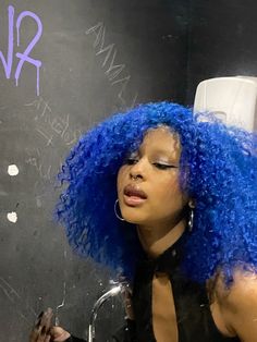 Curly Blue Hair, Dred Locks, Afro Hair Color, Girl With Blue Hair, Dream Hairstyles, Blue Hair Aesthetic, 3c Hair, Dark Blue Hair