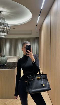 Airport Chic, Office Clothes, Chanel Flats, Pinterest Fashion, Office Outfits, House Tours, Casual Looks, Celebrity Style