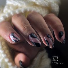 Acrylic Nails Nude, December Nails, November Nails, Rock Chic, Nail Shapes, Glam Rock