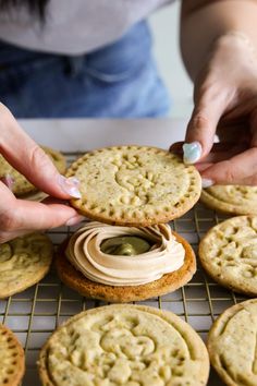 Pistachio Latte Sandwich Cookies - Constellation Inspiration Pistachio Latte, Cheesecake Cream, Coffee Cheesecake, Pistachio Cookies, Baking Sweets, Sandwich Cookies, How Sweet Eats, Eat Dessert