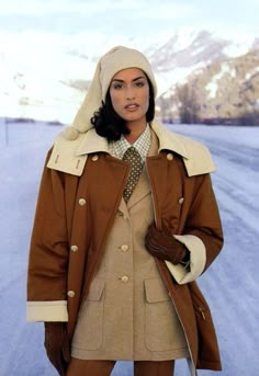 Escada Fashion, Autumn 90s, Yasmeen Ghauri, 90s Runway, 90s Runway Fashion, Runway Fashion Couture, 90s Models, 20th Century Fashion, 1990s Fashion