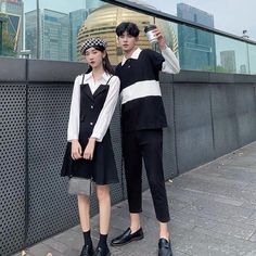 Couple Outfits Concert, Outfit For Couples, Outfit Couple, Outfits Concert, Couple Clothes, Wedding Photo Studio, Couple Fashion, Black Jeans Men