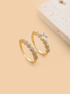 Unique Gold Jewelry Designs, Bride Jewelry Set, Diy Yarn, Bride Jewelry, Golden Ring, Girly Accessories, Couple Wallpaper, Watches Women Fashion