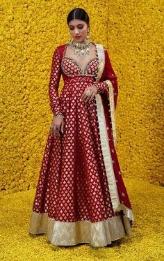 Mahima Mahajan, Chanderi Anarkali, Anarkali Designs, Anarkali Dress Pattern, Traditional Indian Outfits, Indian Gowns Dresses, Designer Party Wear Dresses