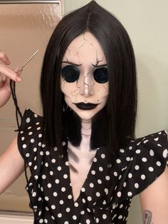 Coraline Halloween Costume, Coraline Costume, Creepy Halloween Makeup, Cute Halloween Makeup, Couples Halloween Outfits, Holloween Costume